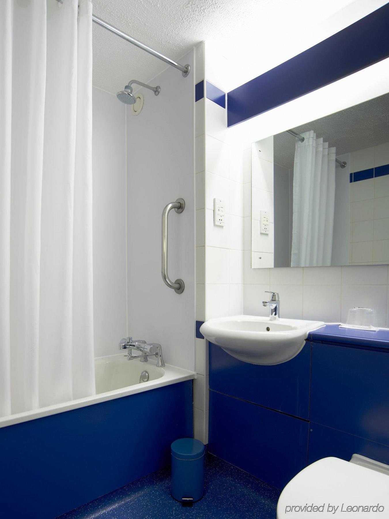 Travelodge London City Airport Esterno foto